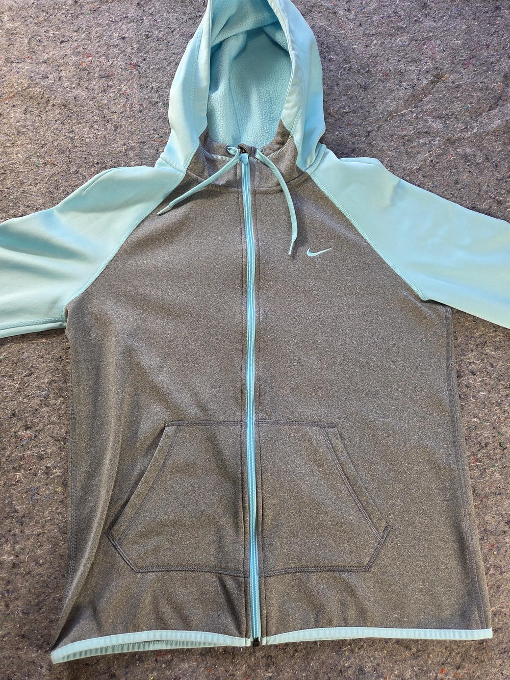 Nike Therma-FIT Women’s Medium Gray Aqua Full Zip Hoodie Jacket